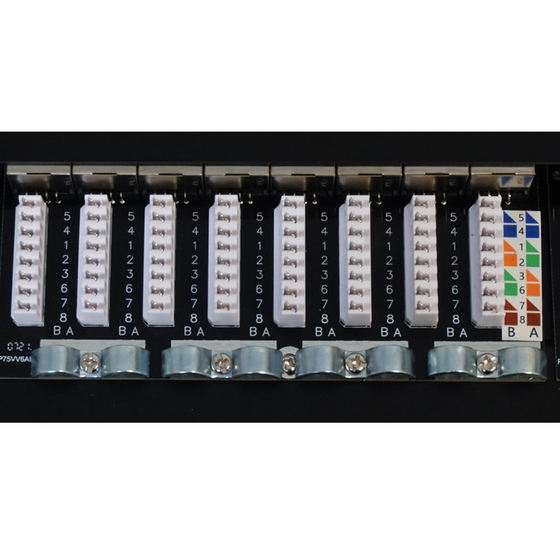 Panneau de Brassage Intellinet 24 Ports RJ45 Cat6A FTP