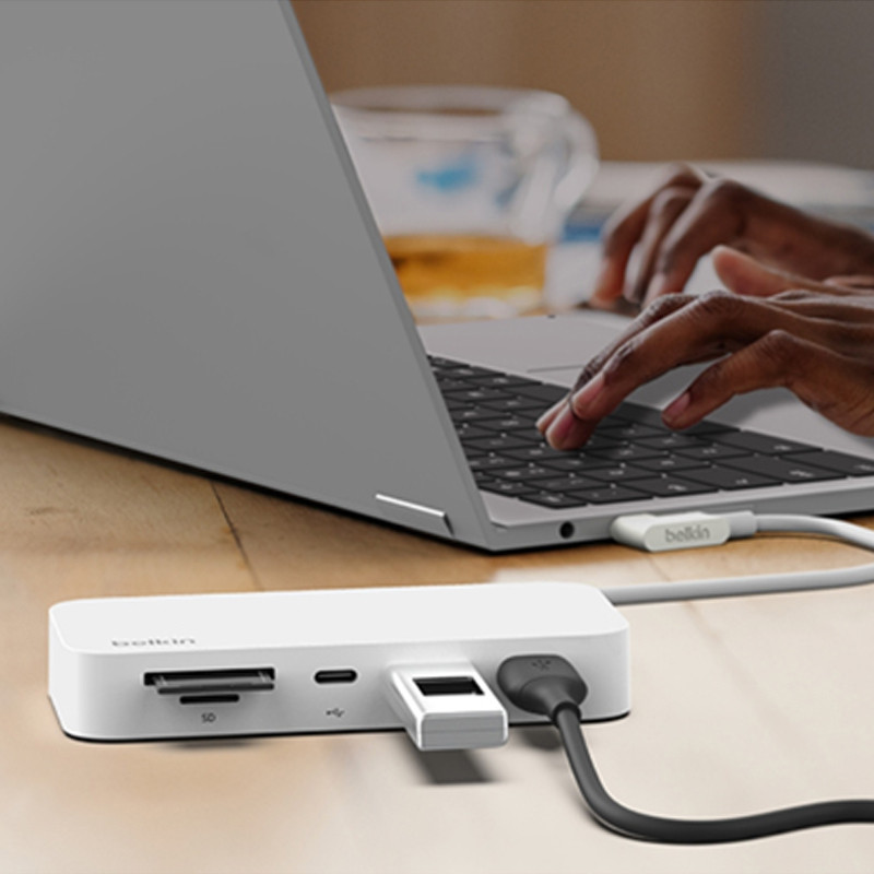 Adaptateur Belkin USB-C 6 En1 Avec Support Blanc En Tunisie
