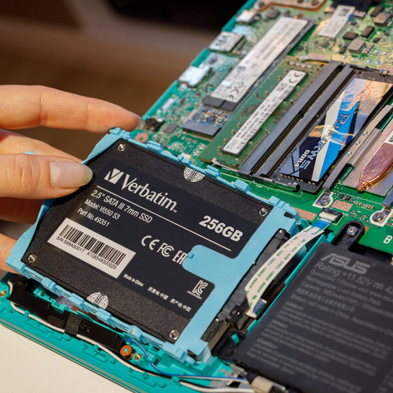 Disque Dur Interne SSD Verbatim Vi550 S3 256Go 2.5" SATA III En Tunisie